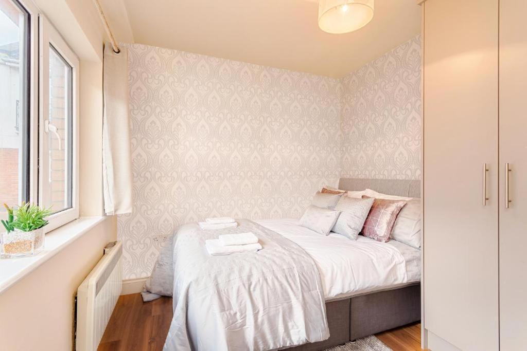 Town Square Townhouse - Best Location In Galway Esterno foto